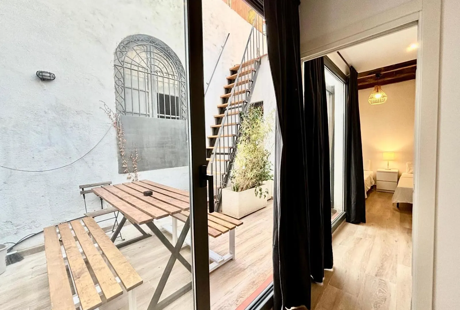 Piso Con Dos Habitaciones Con Camas Dobles Y Terrazas En El Poblenou Barcelona Apartment