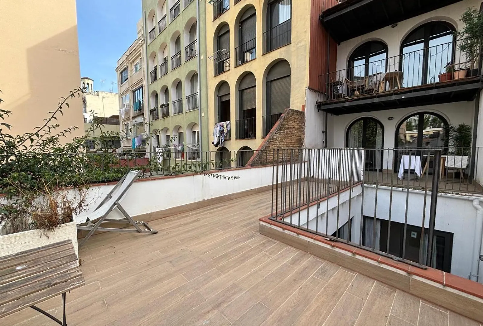 Piso Con Dos Habitaciones Con Camas Dobles Y Terrazas En El Poblenou Barselona